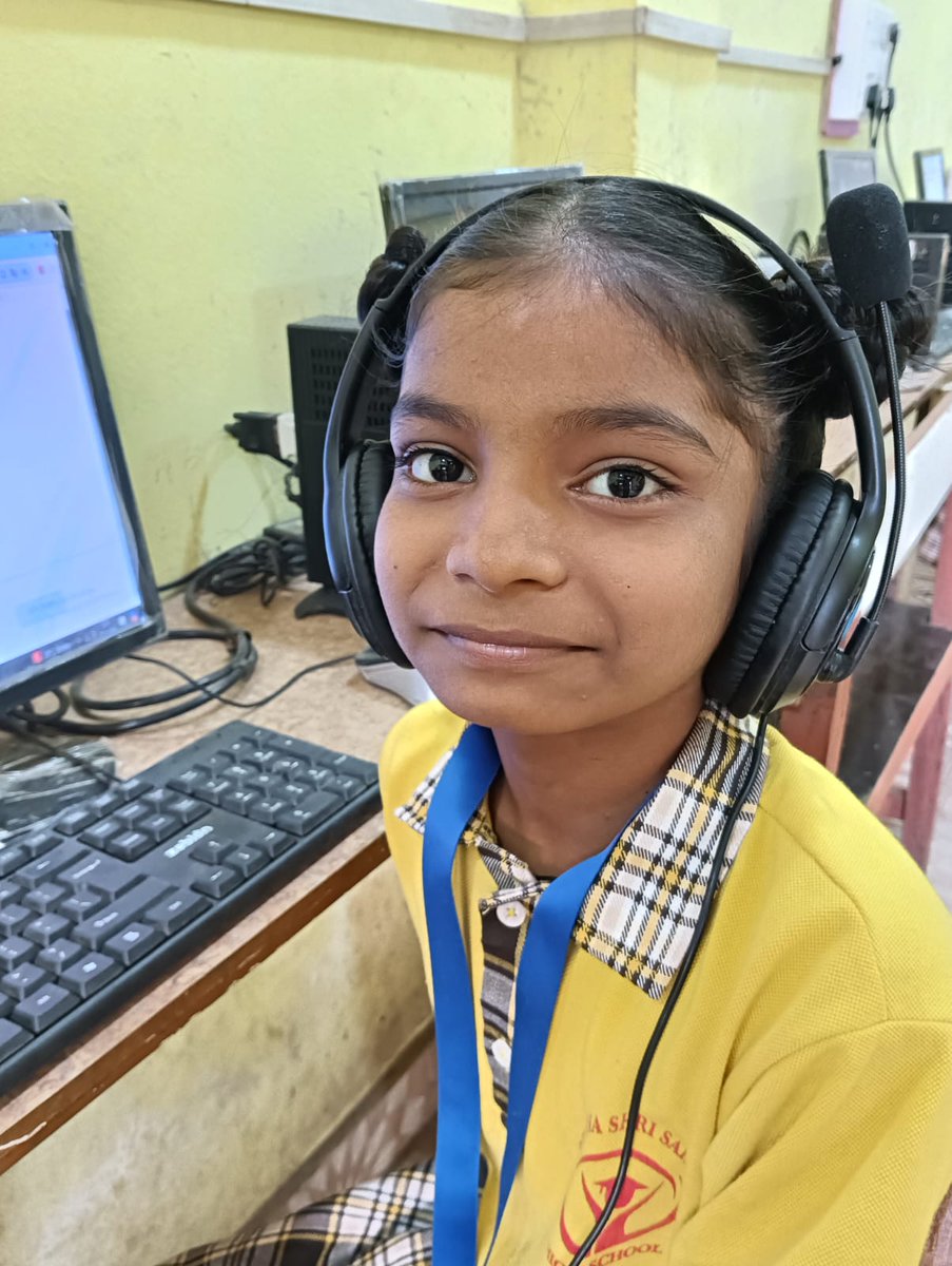 AmannSaroj's tweet photo. A new form of education! A journey begins with technology and hope. Small thinking today, big development tomorrow! #EducationForAll #DigitalIndia @malpani @apnipathshala_ @PranavGorathe @tarasi7261 @learnfrompeer #learn #computereducation #apnipathshala https://t.co/T0YCuZzaxA
