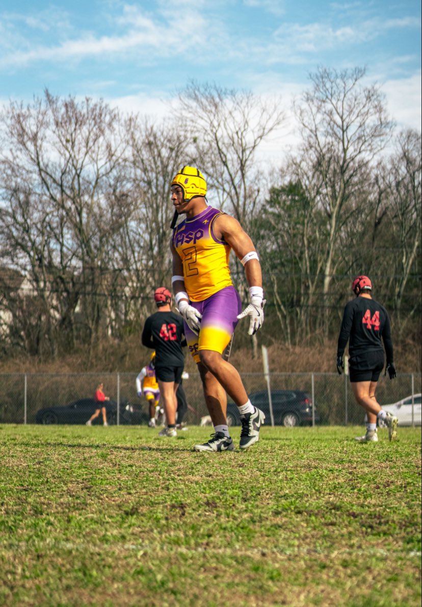 jaydonnpeete's tweet photo. Had an great time in Nashville with @Njharris12 @bjhsctucker 💜💛#allwedoiswork https://t.co/GC9UHOY463