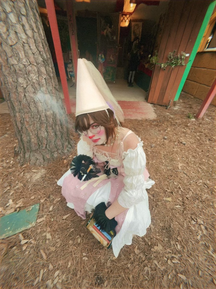 economy so bad even the princesses are struggling