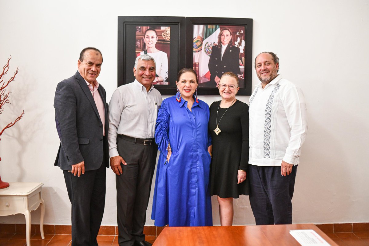 Nos reunimos con la Mesa Directiva de la Asociación Mexicana de Cirugía Endoscópica (AMCE) 🩺, quienes eligieron a Veracruz como sede de su próximo Congreso Internacional.

#VeracruzEstáDeModa ✨ como uno de los principales destinos para el turismo de congresos y convenciones. 🙌