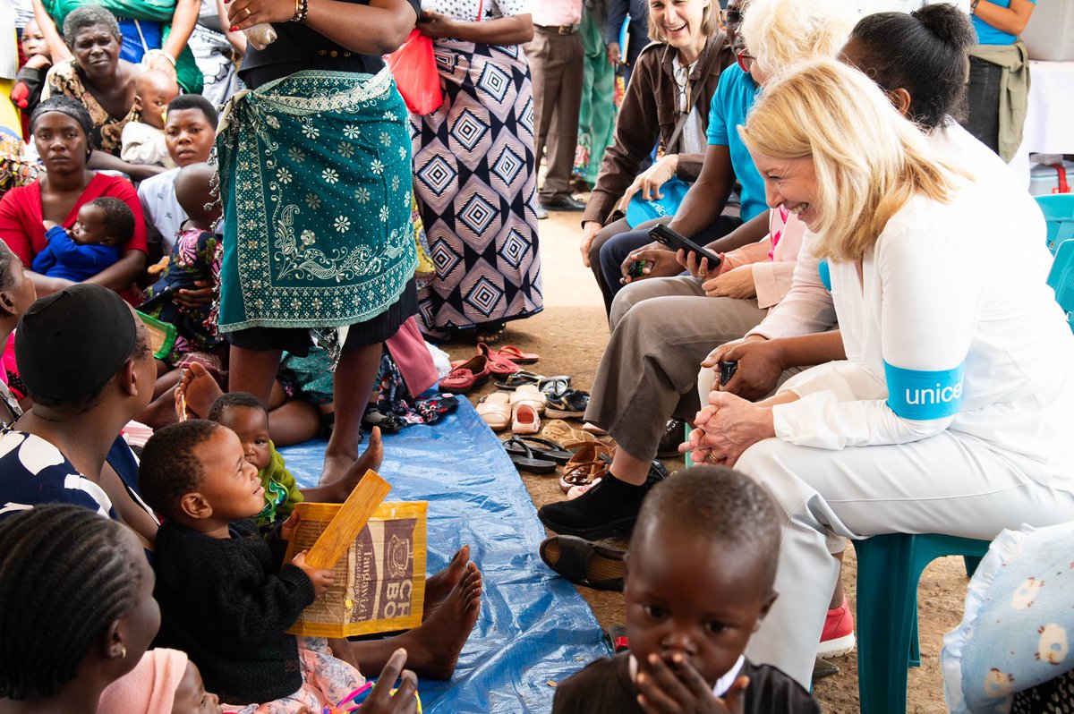 Fantastic visit with children and families in Songwe, #Tanzania, to see UNICEF’s work in support of the Government’s strong efforts to save &amp; improve the lives of children through birth registration, vaccines, proper nutrition, early childhood development, education and skills.