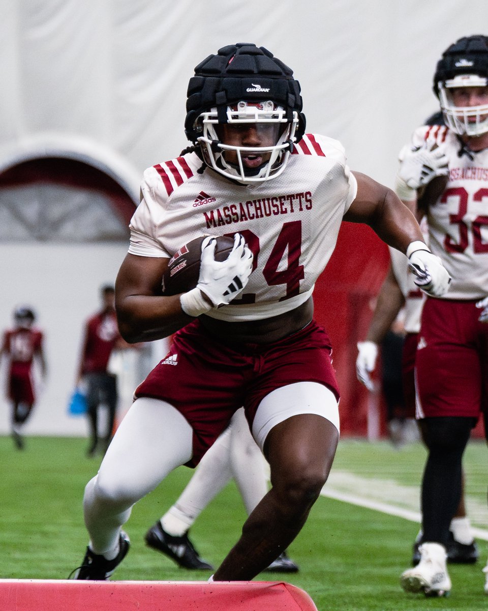 UMass Football tweet media