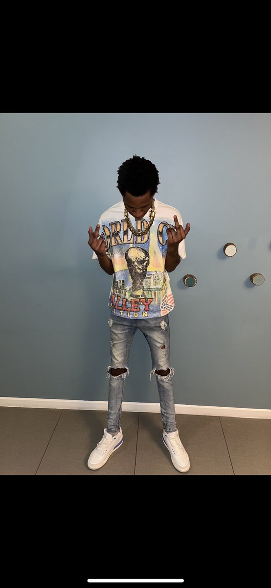 ripgrandson3_'s tweet photo. I got this shit on my own ion need anyone 🩸🩸#bg🌎#freemy🅱️rothers https://t.co/db7HWoDbFg