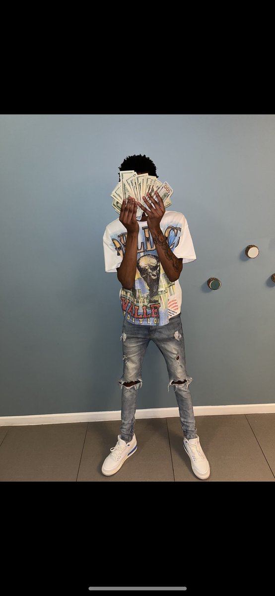 ripgrandson3_'s tweet photo. I got this shit on my own ion need anyone 🩸🩸#bg🌎#freemy🅱️rothers https://t.co/db7HWoDbFg