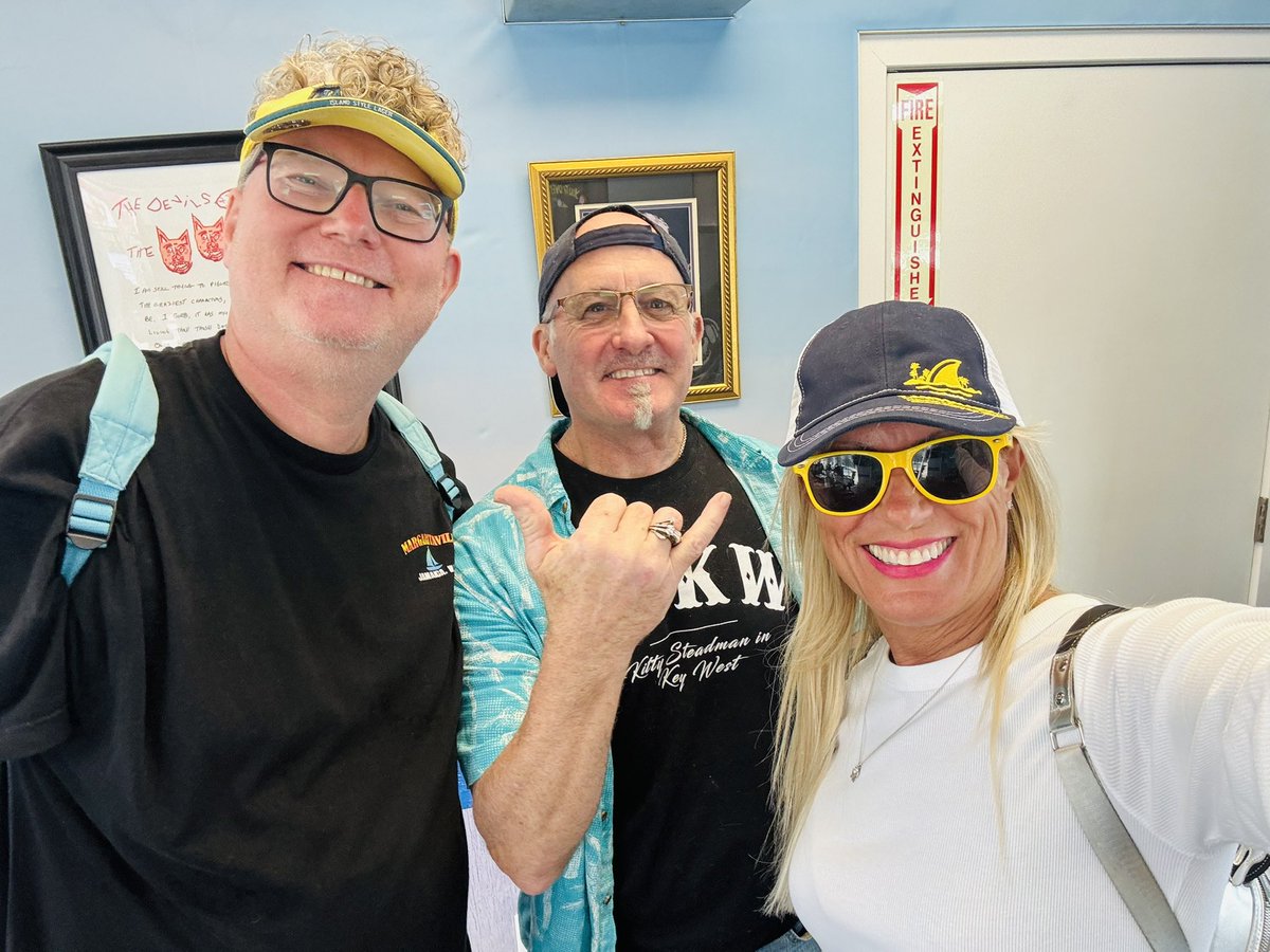 mackiefries's tweet photo. I have found me a home…. @JDSpradlin 
@radiomville 
@Margaritaville 
@landsharklager 
#landshark
#margaritaville
#jimmybuffett 
#yesiamapirate https://t.co/VXLS0V7X63