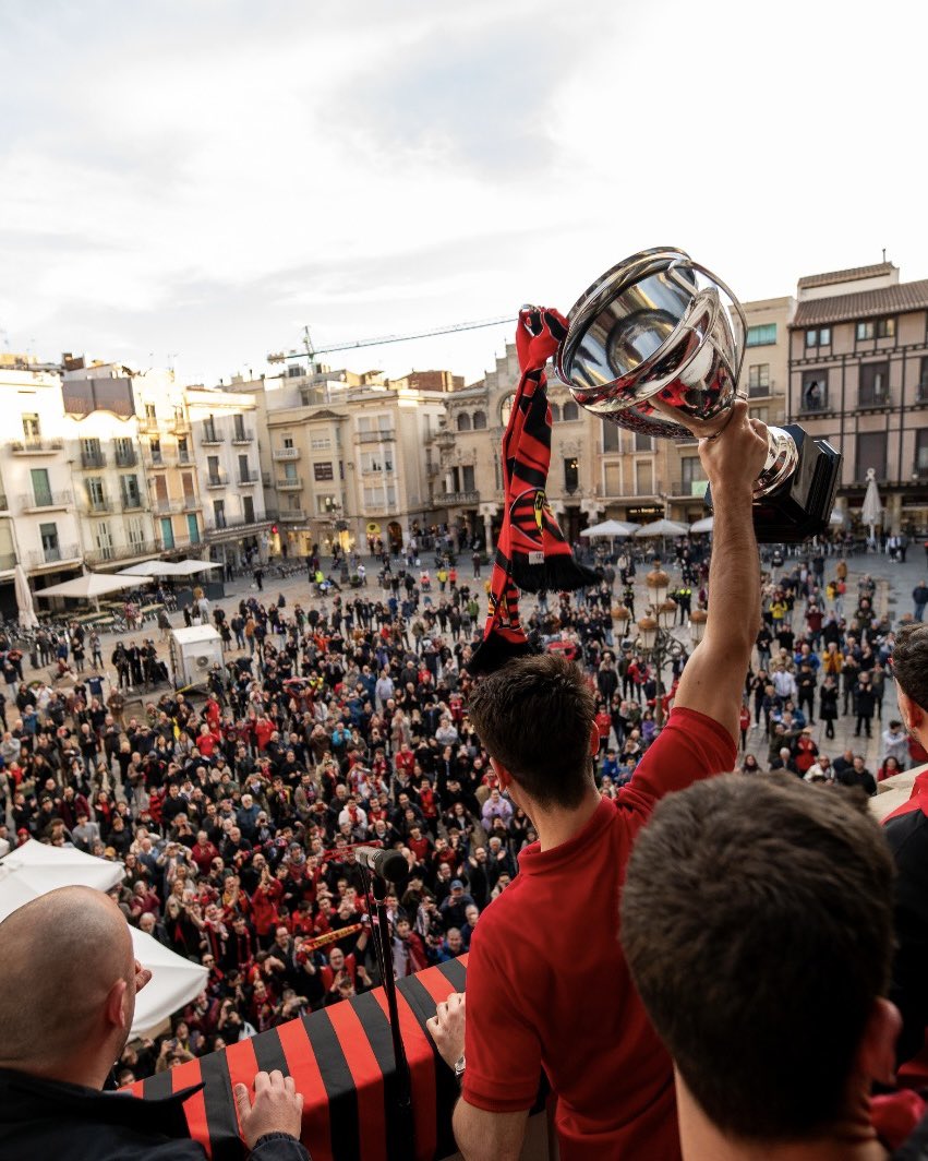 Feliç. Gràcies <a href="/ReusDeportiu/">Reus Deportiu</a> i gràcies REUS ❤️🖤