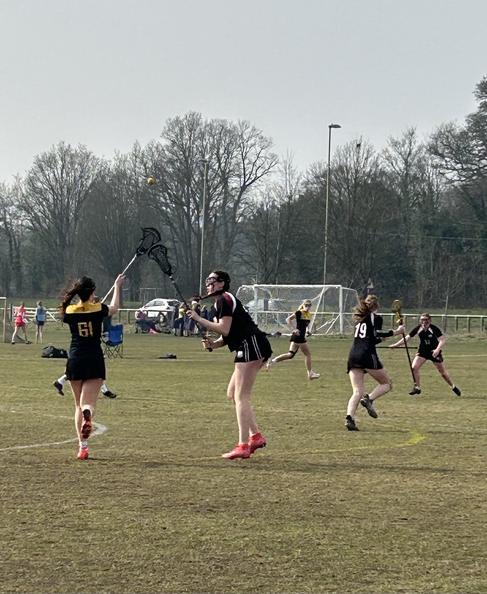 Great work by the U15s at National Schools today winning their way to the semi final of Division 1! Some excellent play and plenty of fight shown on the pitch 💪🥍