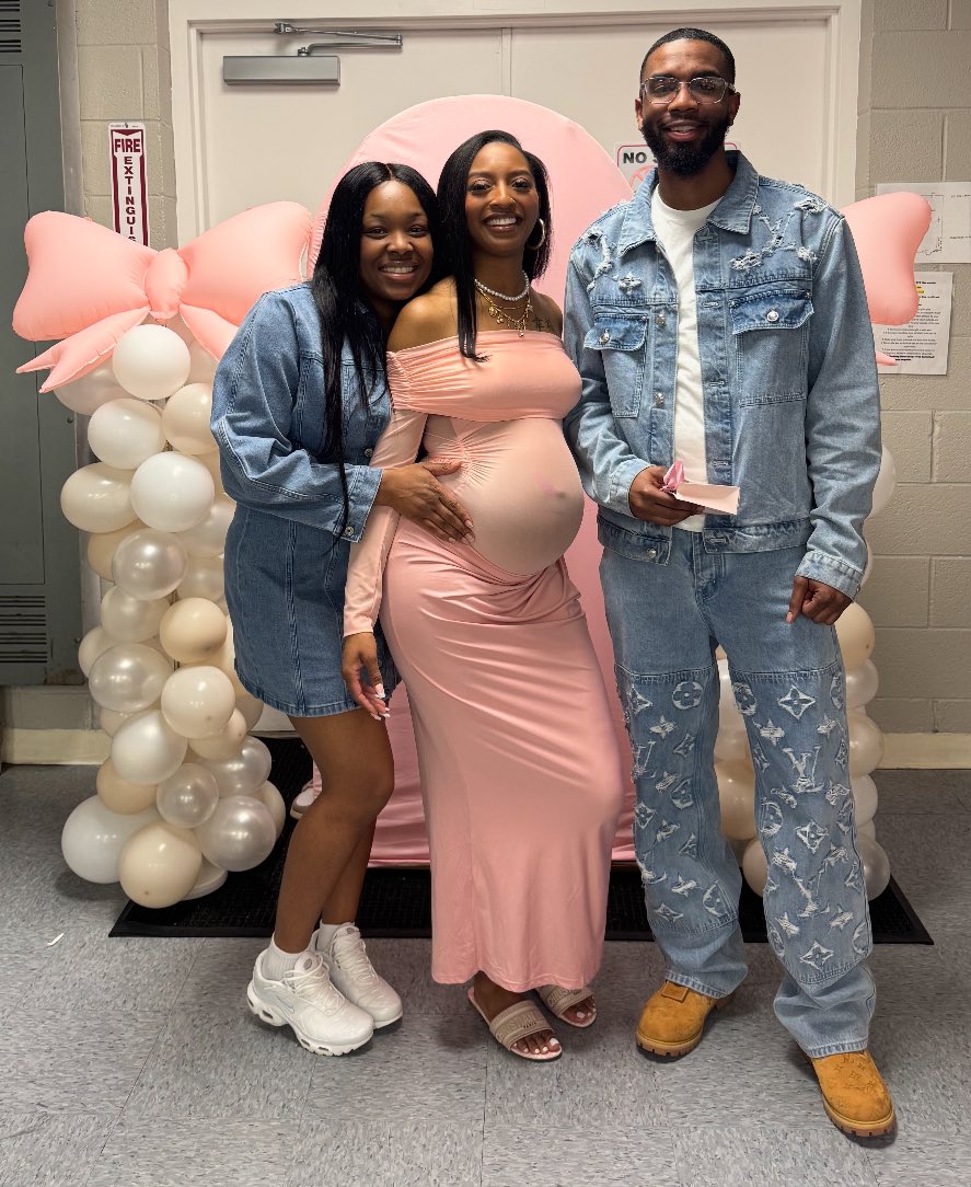 IamMKShadeed's tweet photo. From Poly💙🧡 to ParentHood🤰🏽 https://t.co/ZH0Vf0HWQn