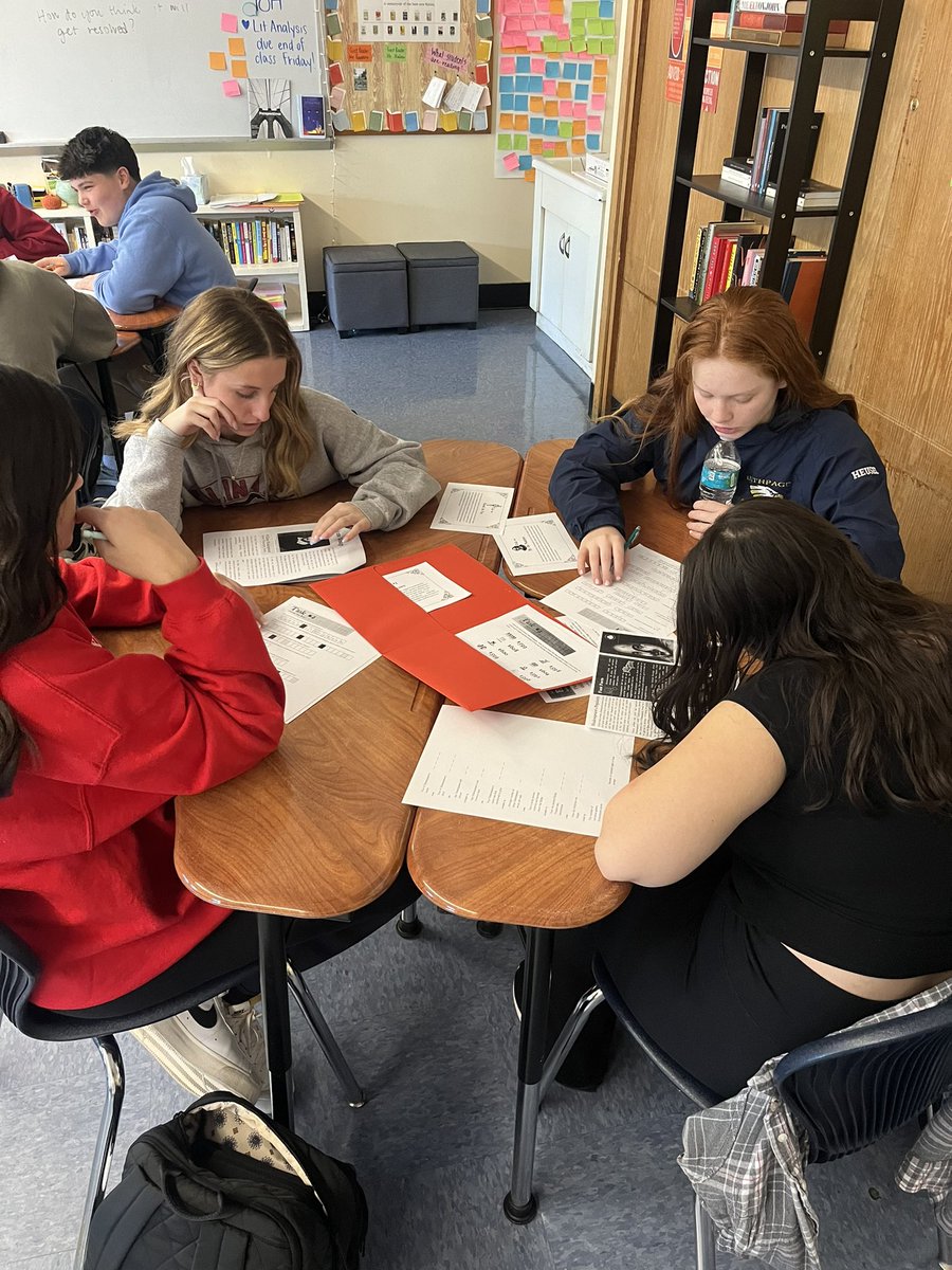 TeachyKeane's tweet photo. Today was new employee orientation at the Globe Theatre. To prep for our next class text, Julius Caesar, my 10H students participated in an escape room where they learned about William Shakespeare and solved puzzles to rescue him from a rival theatre group. #WeAreBethpage https://t.co/2Re4zIbRQC
