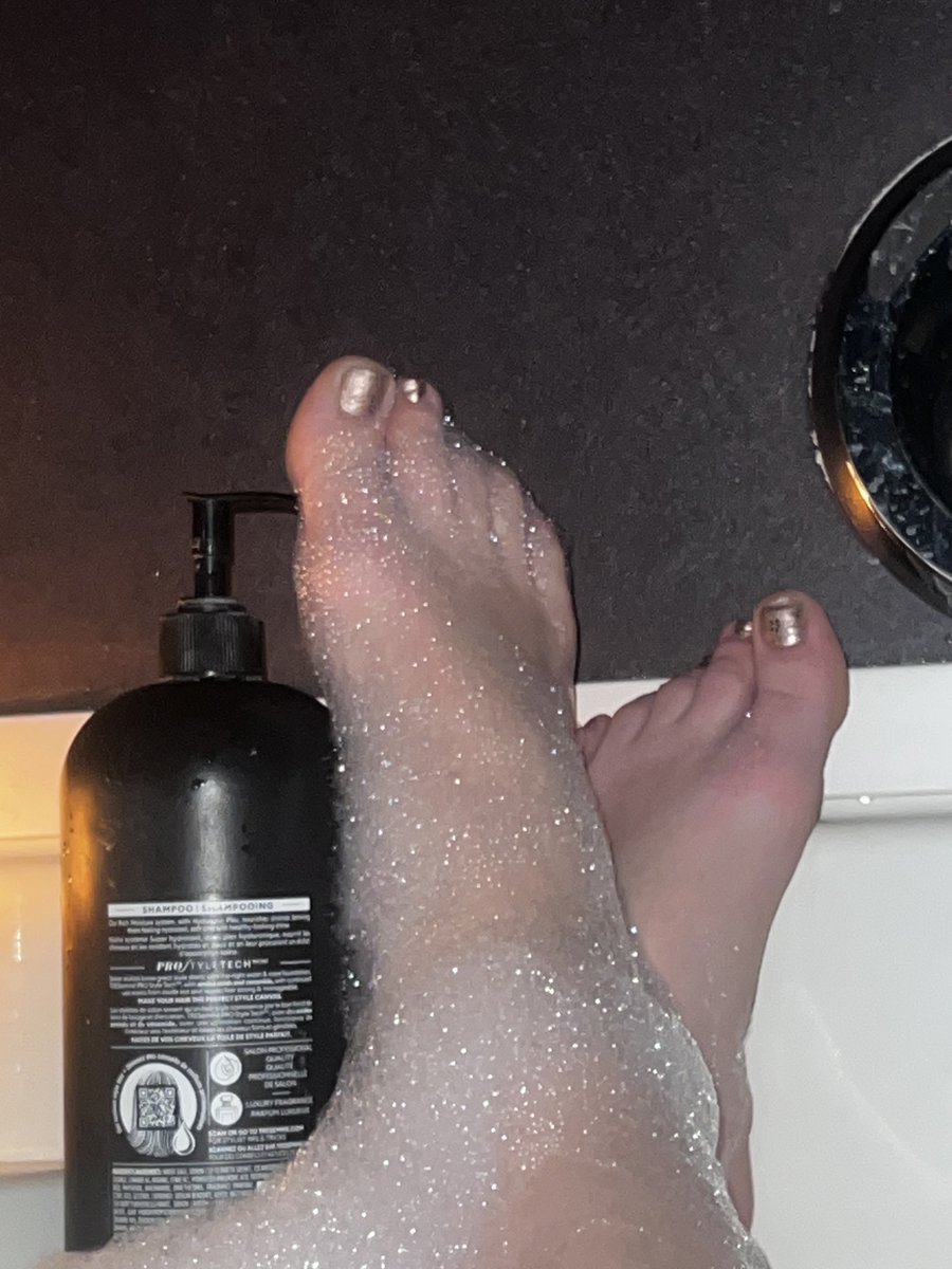 I love having a bath with a ton of bubbles. 
Any recommendations on a really sudsy bubble bath?? 

Findom foot fetish
