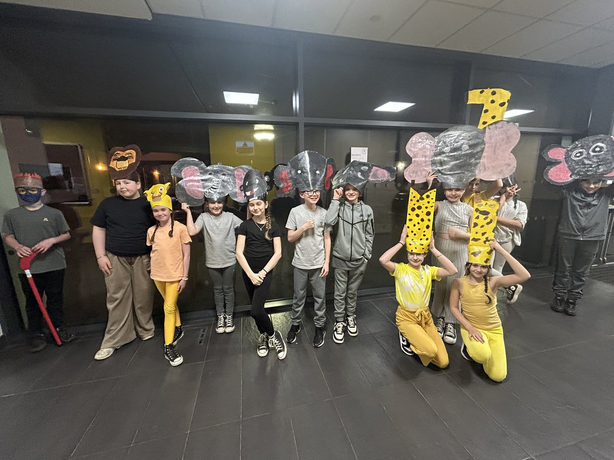 Beancross Ready to take the stage 🦁👑⭐️.   <a href="/MissMeikleBPS/">Miss Meikle & P7M</a> <a href="/missjlesko/">Miss Lesko 🩰</a> <a href="/MrAWatson/">Andrew Watson</a>