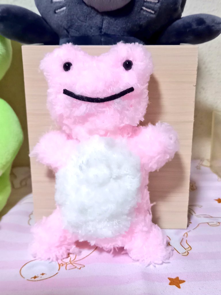 ピクルスのモールキットを
入手出来てない私は
YouTubeで「初めてのモールドールの作り方」の動画を
参考に何とか作ってみた‼️
その結果、何だか、
よく分からない物を
生み出してしまった(笑)😂
懲りずに また作る予定👍