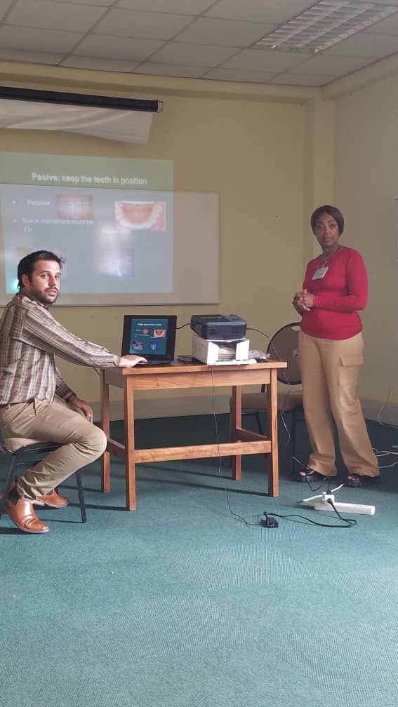 Los profesores Dra. María del Carmen Rodríguez Patterson y Dr. Juan Eduardo Ortiz Travieso, especialistas en Ortodoncia de la BMC en Botswana participan en la formación de los recursos humanos en el país hermano. <a href="/Colaboracionqba/">Unidad Central de Cooperación Médica 🇨🇺</a> #Cubacoopera #SMCUCCM