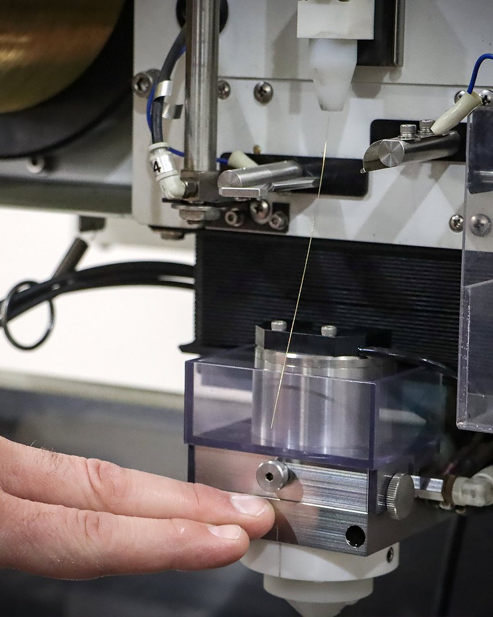 apextactical's tweet photo. Here's an inside look at the upper head and wire on one of our FANUC Wire EMD machines. These machines use electricity to burn away metal (as opposed to using an end mill).
The result is a much more precise cut held to tolerances as low as +/-.0001". #theapextacticaldifference https://t.co/4XJXVxiOaT