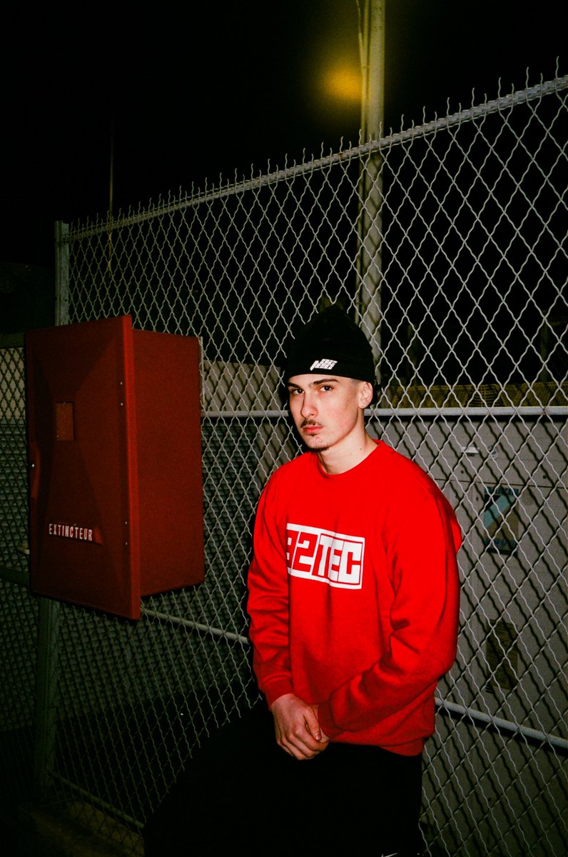 Dimzzy__'s tweet photo. DEUXIÈME DROP 92TEC
DISPONIBLE LE DIMANCHE 16 MARS À 20H SUR LE SITE https://t.co/No4ImJEld9

92TEC SWEAT BLUU WOO ♿️
92TEC SWEAT SUU WOOP 🅱️
BONNET-TEC NOIR 🐈‍⬛

T-SHIRT  "2025TEC" OFFERT À LA PREMIÈRE PERSONNE QUI ACHÈTERA UN ITEM DU DROP 2 
PREMIER ARRIVER PREMIER SERVIS https://t.co/NHEgZg12tg
