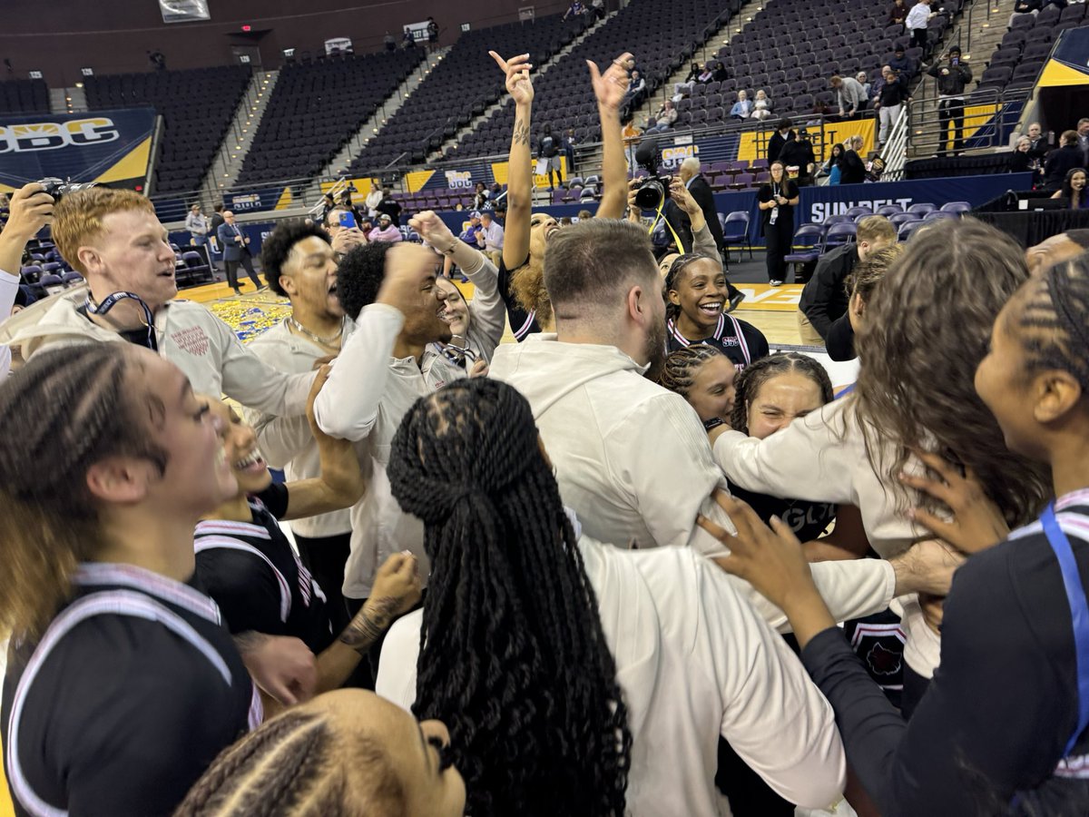 ChrisHudgison's tweet photo. Arkansas State women’s basketball is heading to the NCAA Tournament for the first time in program history

Red Wolves rally from 17 down to beat regular season champion James Madison 86-79 in OT

A-State will cut down nets in Pensacola as Sun Belt Tournament champions https://t.co/gDN4iPCdem