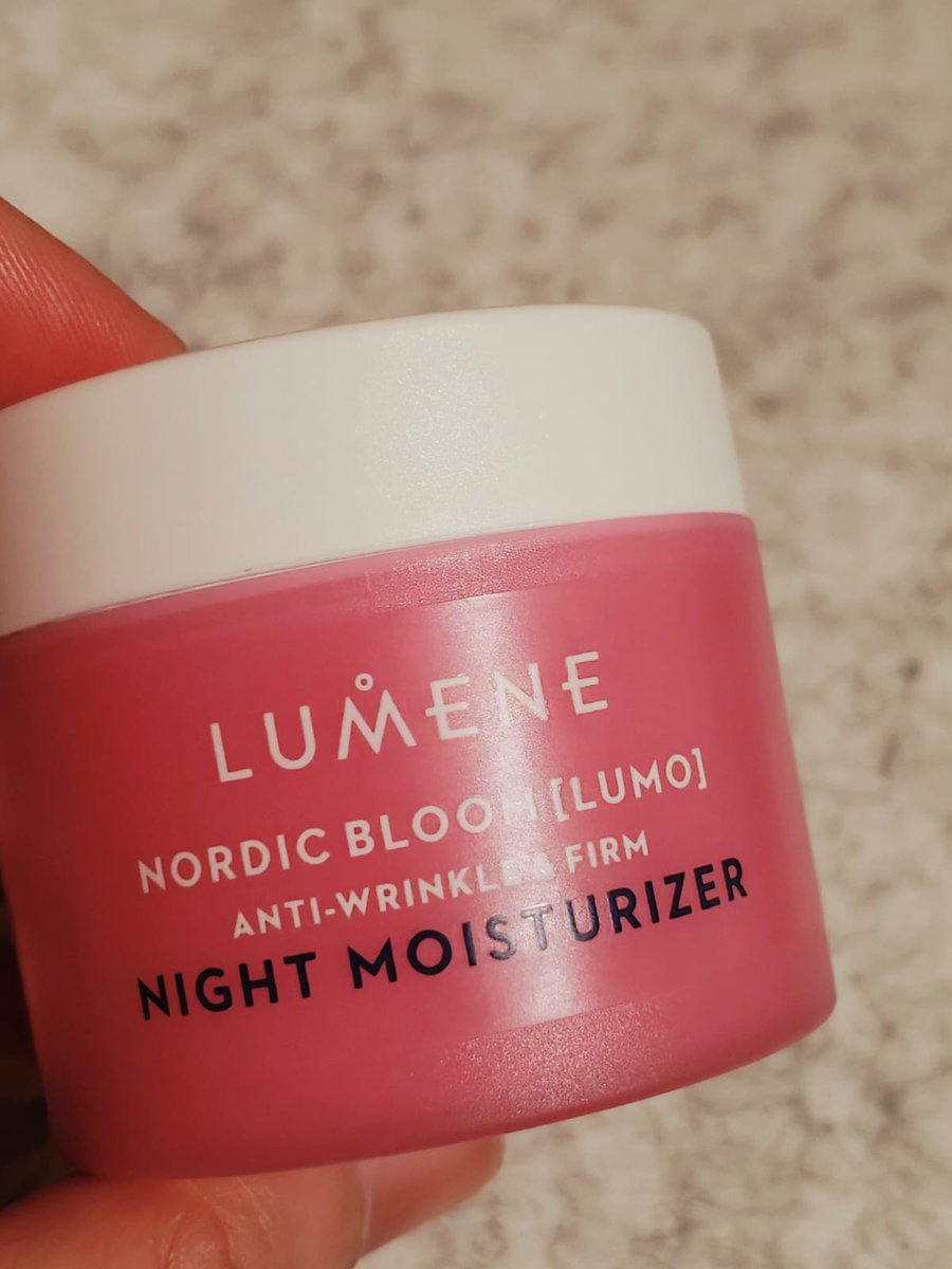 mookesc's tweet image. another #lumene skincare i&apos;ve just tried. like both light scent and thick texture. might try other products when they&apos;re on offer. uk.lumene.com/products/84985