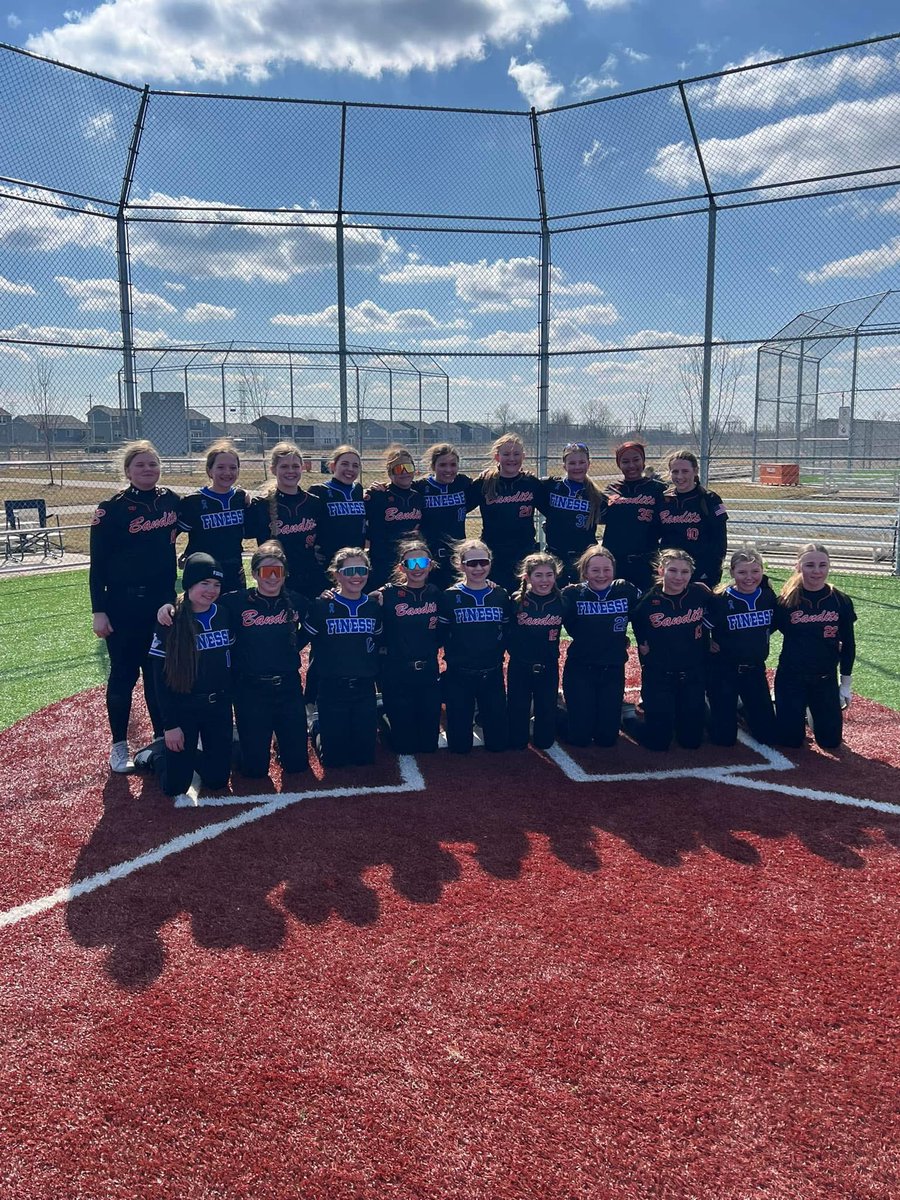 Audree Kochan #16 2030 (@audreek2030) on Twitter photo Spent our first weekend outside joining <a href="/BBandits2012/">Beverly Bandits Premier Ault</a> for a joint practice/scrimmage. I am excited to be playing outside again. <a href="/pgf/">Sl6an</a> Super Select in Kentucky is on the clock. <a href="/FinesseOrg/">Finesse Fastpitch</a> <a href="/FinesseWright30/">Finesse 2030 Wright</a> <a href="/LineDsoftball/">Line Drive Media</a> <a href="/ExtraInningSB/">EXTRA INNING SOFTBALL</a> Spent our first weekend outside joining <a href="/BBandits2012/">Beverly Bandits Premier Ault</a> for a joint practice/scrimmage. I am excited to be playing outside again. <a href="/pgf/">Sl6an</a> Super Select in Kentucky is on the clock. <a href="/FinesseOrg/">Finesse Fastpitch</a> <a href="/FinesseWright30/">Finesse 2030 Wright</a> <a href="/LineDsoftball/">Line Drive Media</a> <a href="/ExtraInningSB/">EXTRA INNING SOFTBALL</a>