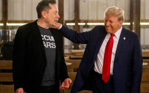 Frontline_eu_us's tweet image. 🔥Make America poor again! 

Trump and Elon Mask destroyed US Market!

BIG:  $1.7 trillion has been wiped out from the U.S. stock market today.