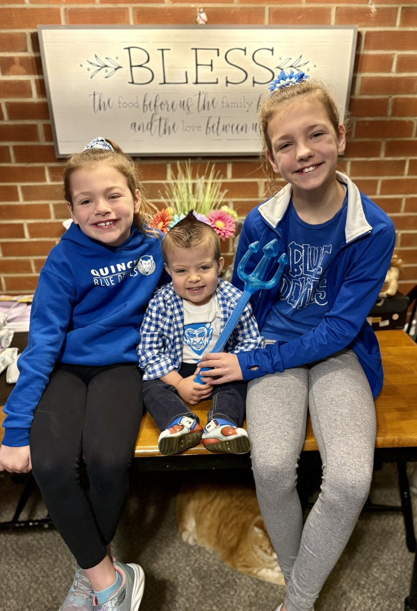 jholl23's tweet photo. Got the whole squad ready! 

@QHSBASKETBALL, you’ve got the pen in your hands, now go and write history! 

Run, Devils, Run! #BlueDevilPride 😈🏀 https://t.co/aHtUjycJ7x