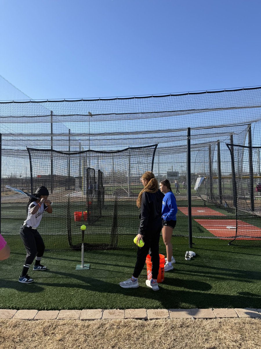 We had a blast working with Mercy Street today! 🤠

Teaching youth the game of softball 🤝

#BuckEm🐎 x #CWP