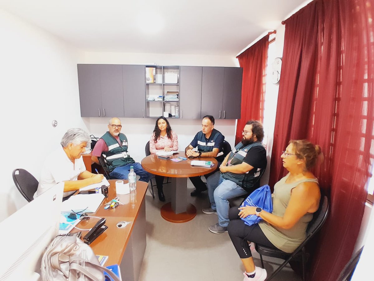 Una reunión con la Junta de Vecinos N°42 de la Población Lautaro en #Antofagasta sostuvo equipo de <a href="/sagchile/">SAG</a> junto a Seremi @MinagriAfta, para informar situación de mosca de la fruta en la zona y explicar el trabajo a desarrollar por funcionarios/as en la zona.