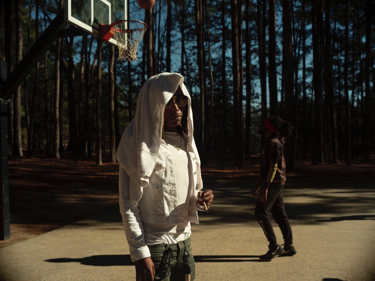 samcantmisss's tweet photo. The Undercovered : Dellyvadova 

Charlotte, NC based artist Dellyvadova has been one of my favorite artists for a minute now, ever since fellow Wav member Velarian played me Facecard in the car last spring, I knew delly was finna be one of those ones, Delly floats on euphoric psychedelic production primarily from the talented Drewtek, Pilothigh1, Malachi, Jwade, Sellcountn, he has a unique cadence and ability to make verses seem effortless while having so many great bars in his songs, easily one of the most hungry underground rappers currently & you can tell he really cares about the quality of his music, his vision, image and collective. A must listen to project from him is “Mr. Vadova 1.5” which released in 2024 and stay tuned for what I believe will be his breakout project “Wav Package II”