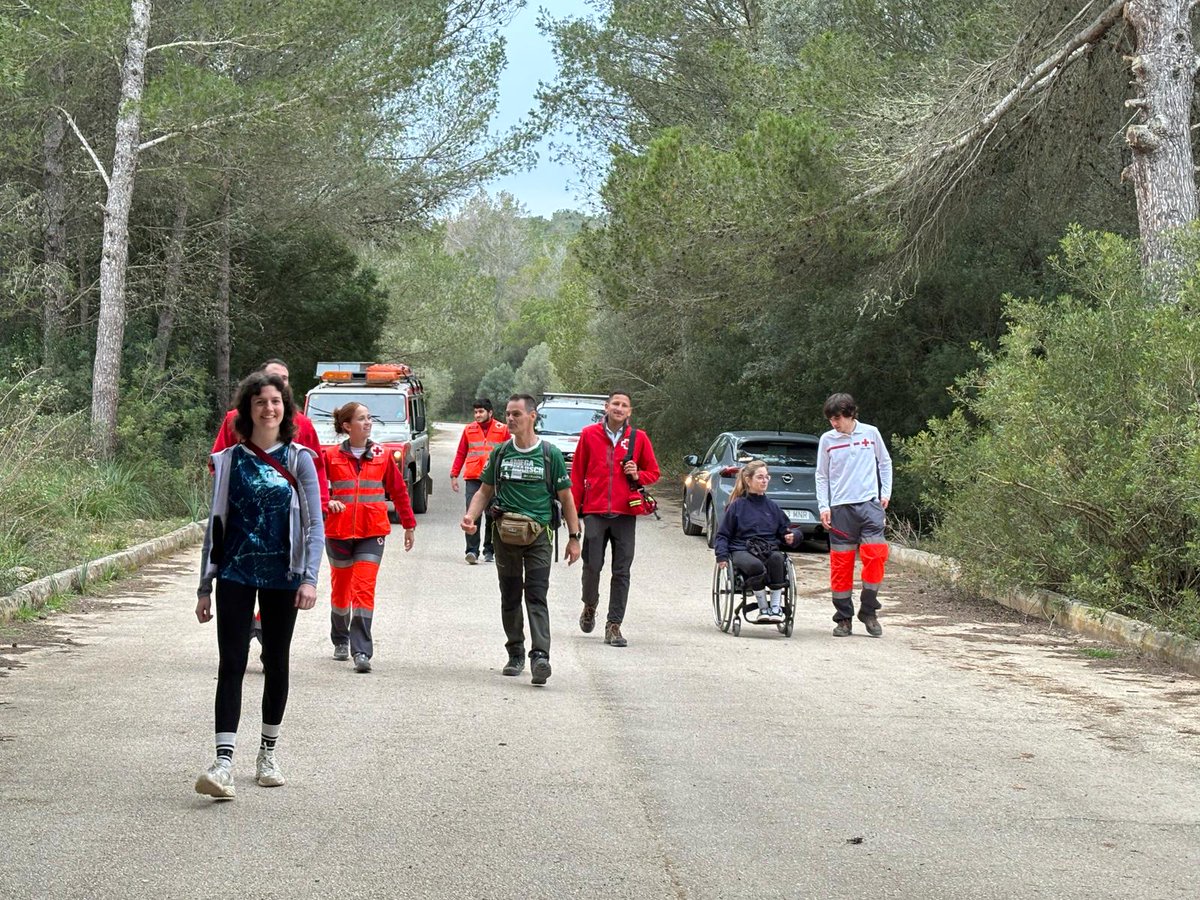 CruzRojaEsp's tweet image. Stephanie completó con éxito la @megamarsch de 50km en silla de ruedas, nuestro equipo de voluntariado, además de ser testigo de la gesta realizó el servicio preventivo para que todas las condiciones del reto fueran seguras.
Vía: @creurojabaleares