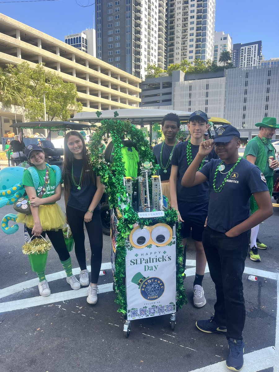 Robocanes tweet media