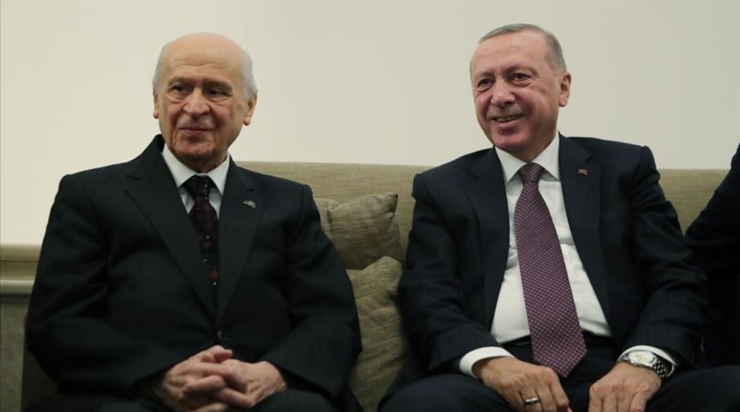 Suriye'de teröristana müsade etmediler..

Allah başımızdan eksik etmesin..🇹🇷