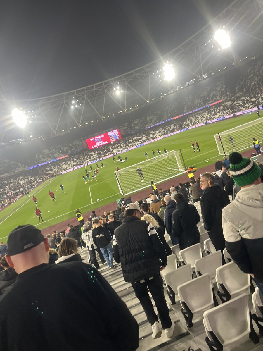 Gaztux's tweet image. ⚫️⚪️💪 come on the lads