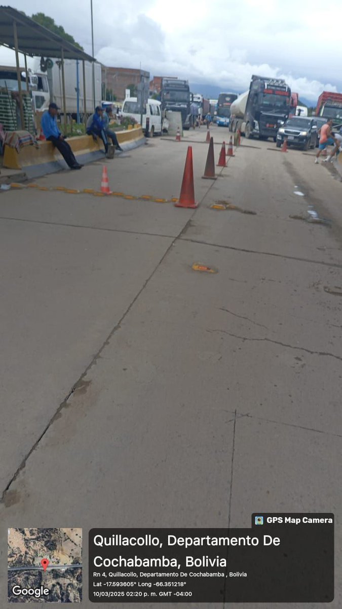 ContBolivia's tweet photo. #Sociedad | Cierran la tranca de #Suticollo por el derrumbe en la carretera #Cochabamba - #LaPaz https://t.co/zQjqjda5oD