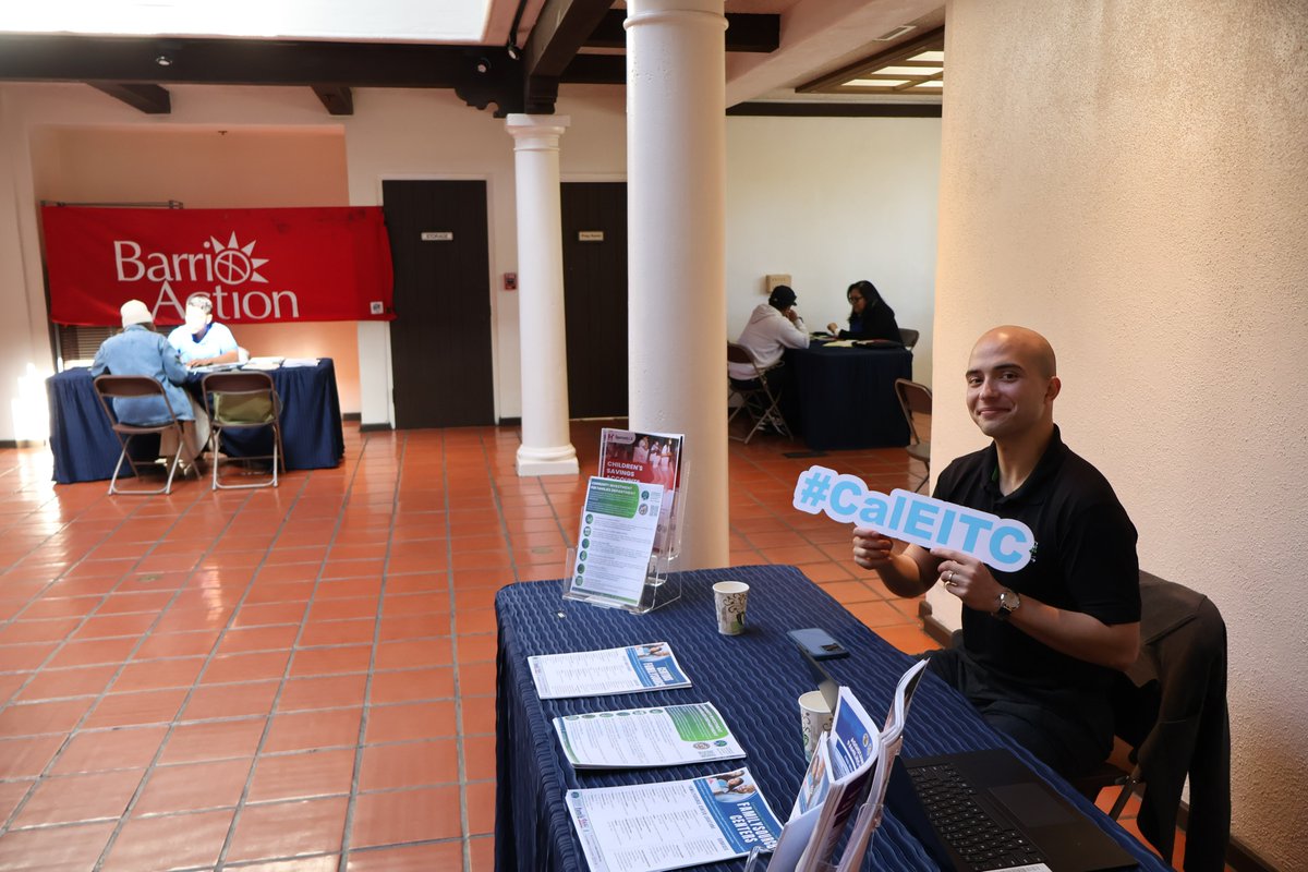 CIFDLA's tweet photo. We joined Senator María Elena Durazo this past weekend to bring tax services to Angelenos through the @FreeTaxPrepLA program. Families can claim over $10,000 in tax credits! #freetaxprepla https://t.co/QvKs6xFy6m