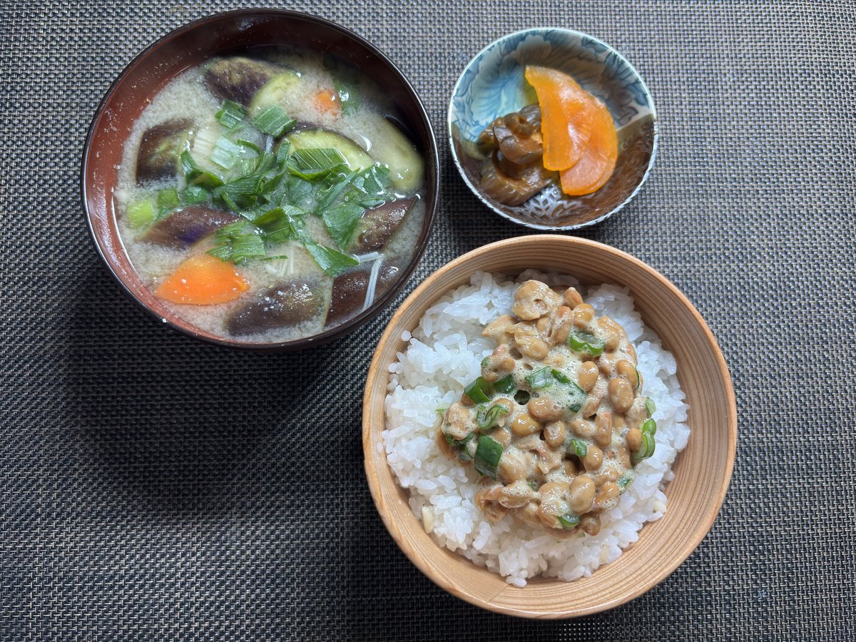 laoesens's tweet photo. おはようございます♪
毎日食べる朝ごはんは同じようなパターンでいいんです。
無理せず美味しく😋

今日も素敵な1日をおすごしください✨ https://t.co/OEpb8kJfFh