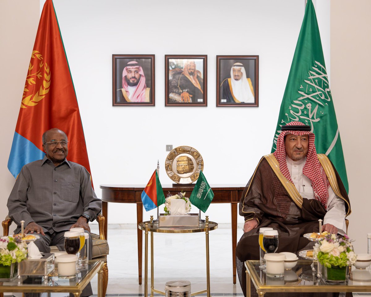 #Riyadh | Vice Minister of Foreign Affairs H.E. <a href="/W_Elkhereiji/">وليد الخريجي</a> received H.E. Osman Saleh, Foreign Minister of the State of Eritrea. They discussed bilateral relations, explored ways to strengthen them, and exchanged views on regional and international developments of mutual