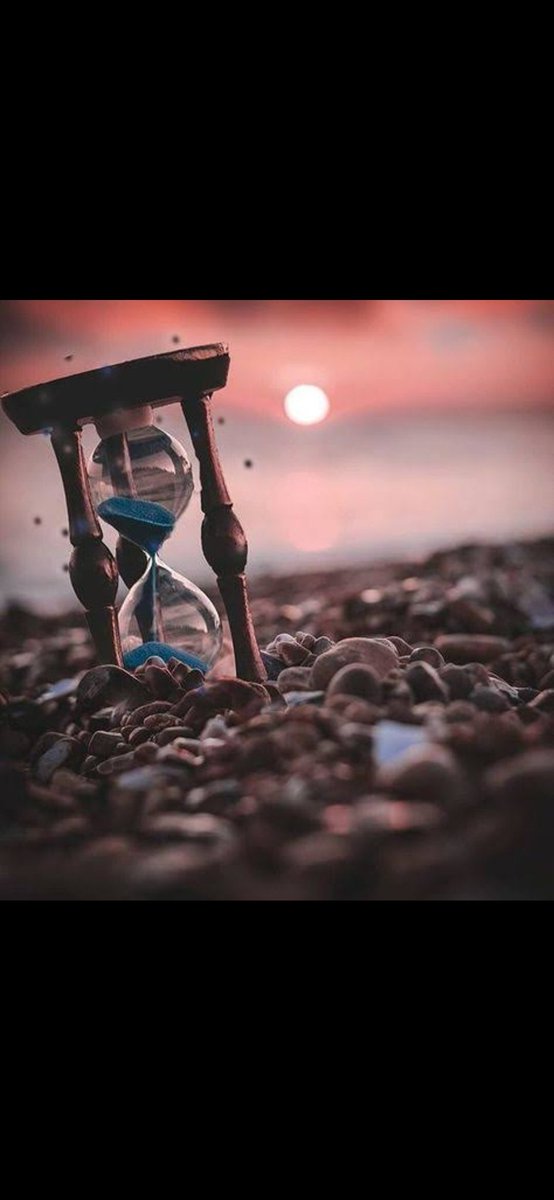 blackea54353093's tweet image. Herkes biliyor, geminin su aldığını
Herkes biliyor, kaptanın yalan söylediğini
Ve herkes biliyor, zarların hileli olduğunu..
#GeceyeNotum
#iyigeceler