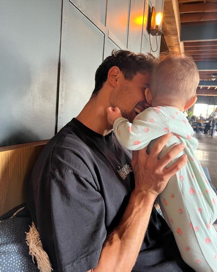 ㅤㅤㅤ
ㅤㅤㅤ  ㅤ ﹫ rubsruleshell.
 ㅤ ㅤㅤ  — new insta story.
ㅤㅤㅤㅤㅤ"my boys 🥺🥰"
ㅤㅤㅤ