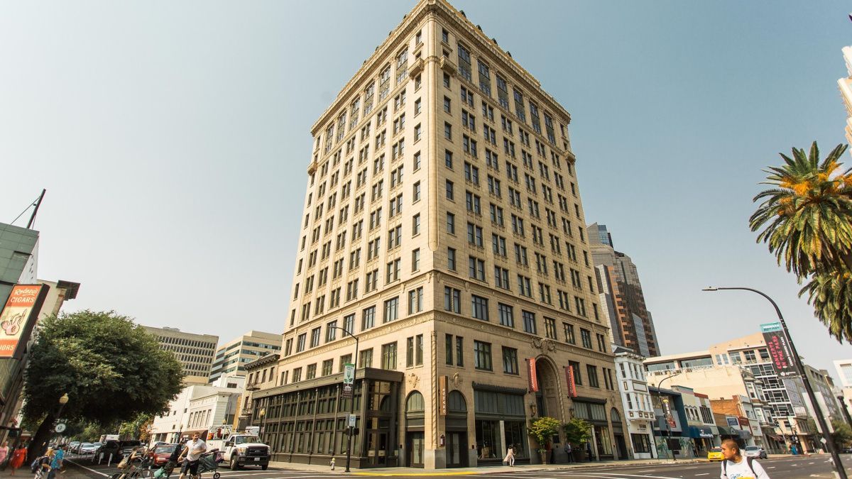 The capital of California is rich with history—from its capitol building to its riverfront Old Town. Here are the best hotels in #Sacramento. #hotels buff.ly/xqpAOKI