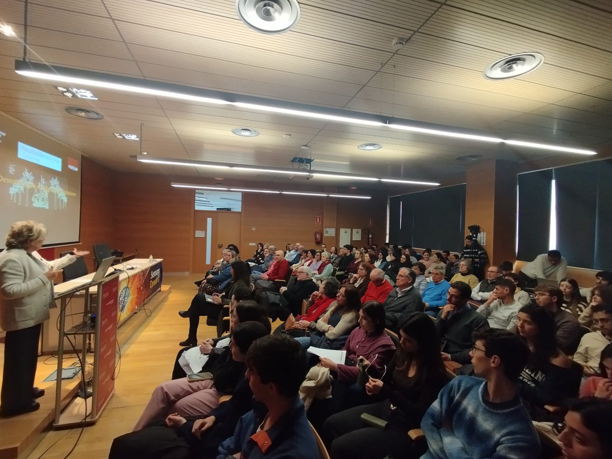 BAWCR's tweet photo. Un auténtico lujo contar con @MerceBoadaR @AceAlzheimer en la conferencia inaugural de la Semana del Cerebro. Un emotivo viaje para descifrar el enigma del Alzheimer. Si no pudiste asistir, puedes ver la conferencia en: https://t.co/lWGXwpQFT0 
@SENC_ @SEBCellular @UCLMdivulga https://t.co/zRoSZJB6Z5