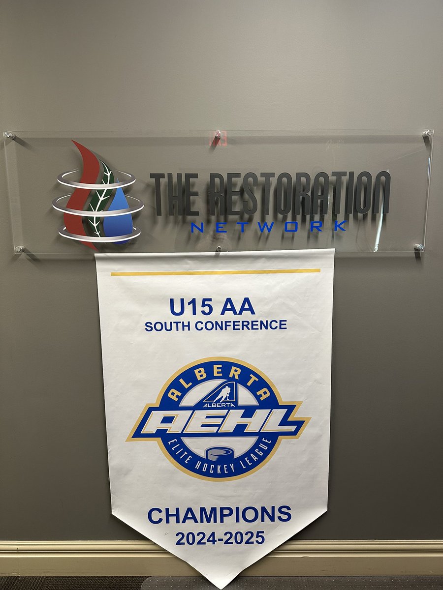 Congratulations to the U15 AA Okotoks Oilers winning the South Division and South Conference.  Now go win 🥇