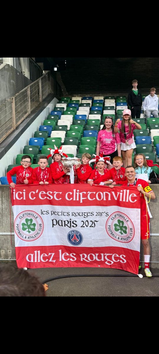 beller2000's tweet photo. @OfficialNIFL @Roryh96 @cliftonvillefc What a man, no better role model to inspire the next generation of Reds ☘️ https://t.co/EkU0XnweaP