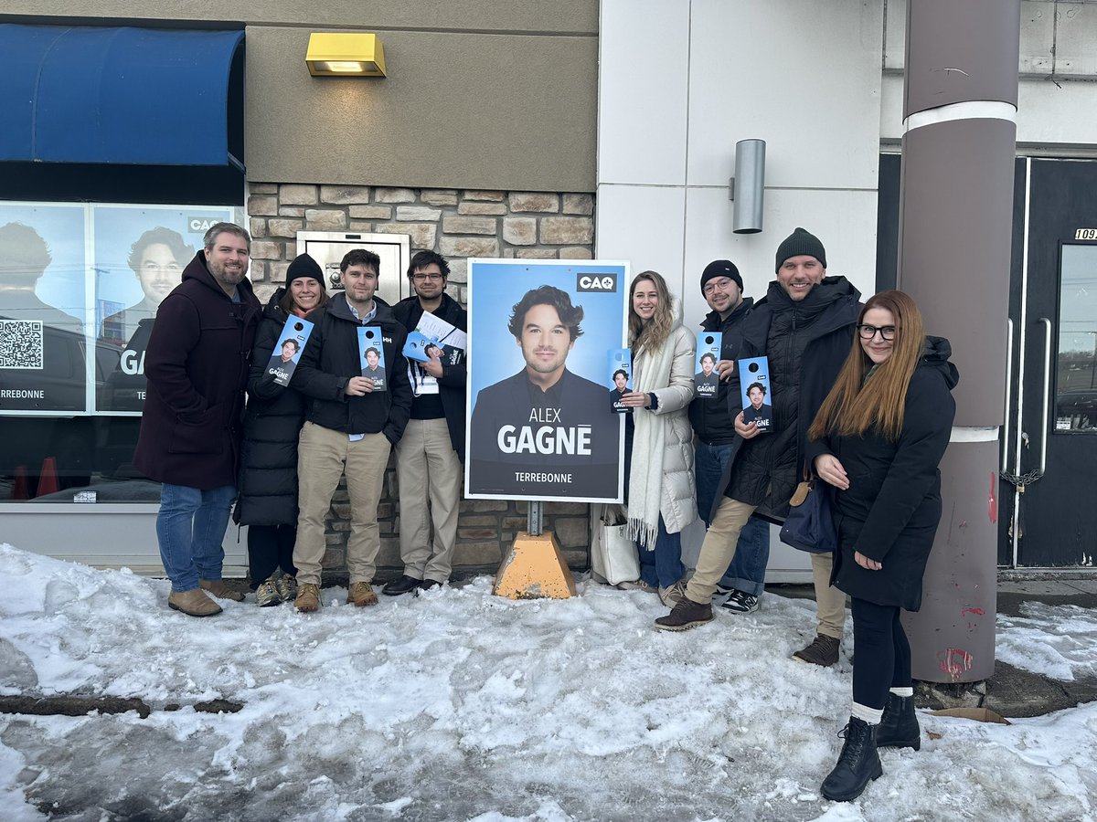 Christine Fréchette (@cfrechette) on Twitter photo Mon équipe et moi sommes sur le terrain dans Terrebonne pour appuyer <a href="/AlexGagneCAQ/">Alex Gagné</a>.
Les bureaux de vote par anticipation sont ouverts jusqu’à 20h ce soir. 🗳️ Mon équipe et moi sommes sur le terrain dans Terrebonne pour appuyer <a href="/AlexGagneCAQ/">Alex Gagné</a>.
Les bureaux de vote par anticipation sont ouverts jusqu’à 20h ce soir. 🗳️