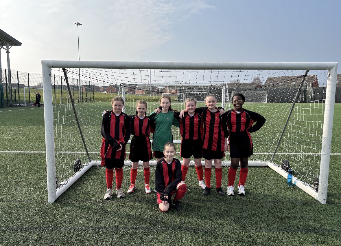 Our Girls Football Team in competition today. Glorious weather, glorious team spirit #yourschoolgames <a href="/thedeantrust/">The Dean Trust</a>