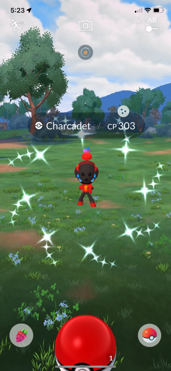 MockivePoGo's tweet image. Couple good things from #PokemonGO and #PokemonTCGP lately! #Pokemon #ShinyPokemon