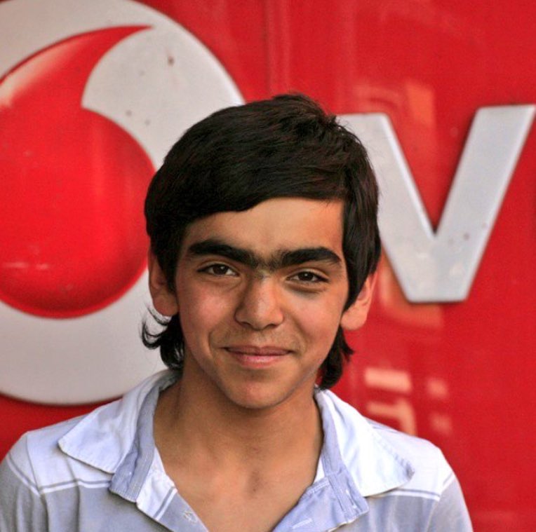 GunlukhafZa's tweet photo. 11 Mart 2014:
#GeziDirenişi’ni sonlandırmak için 15 Haziran 2013’de Taksim ve Gezi Parkı’na yapılan polis harekatını 16 Haziran sabahı Okmeydanı’nda protesto ederken atılan bir gaz kapsülüyle komaya girip yoğun bakımda 270 gündür direnen Berkin Elvan (15) hayatını kaybetti.. https://t.co/jpD6rmqdzW
