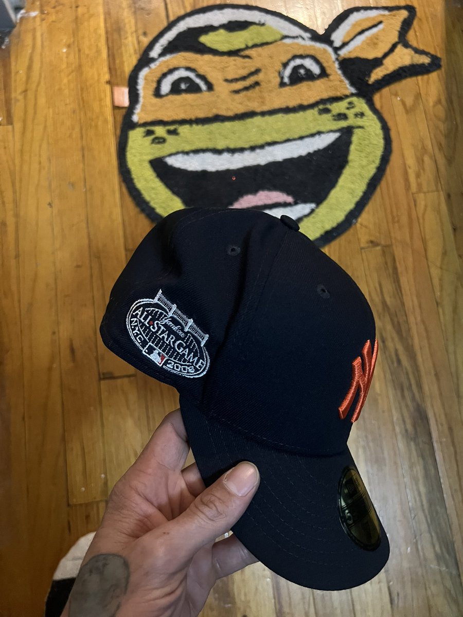 TheManWithESPN's tweet photo. #StartingCapFive🧢
Mail Call📬🧢📦
#JUSTDON
New York #Yankees⚾️
The fit for 3/25/25 is all coming together🧼 https://t.co/QMvuV4oYbu