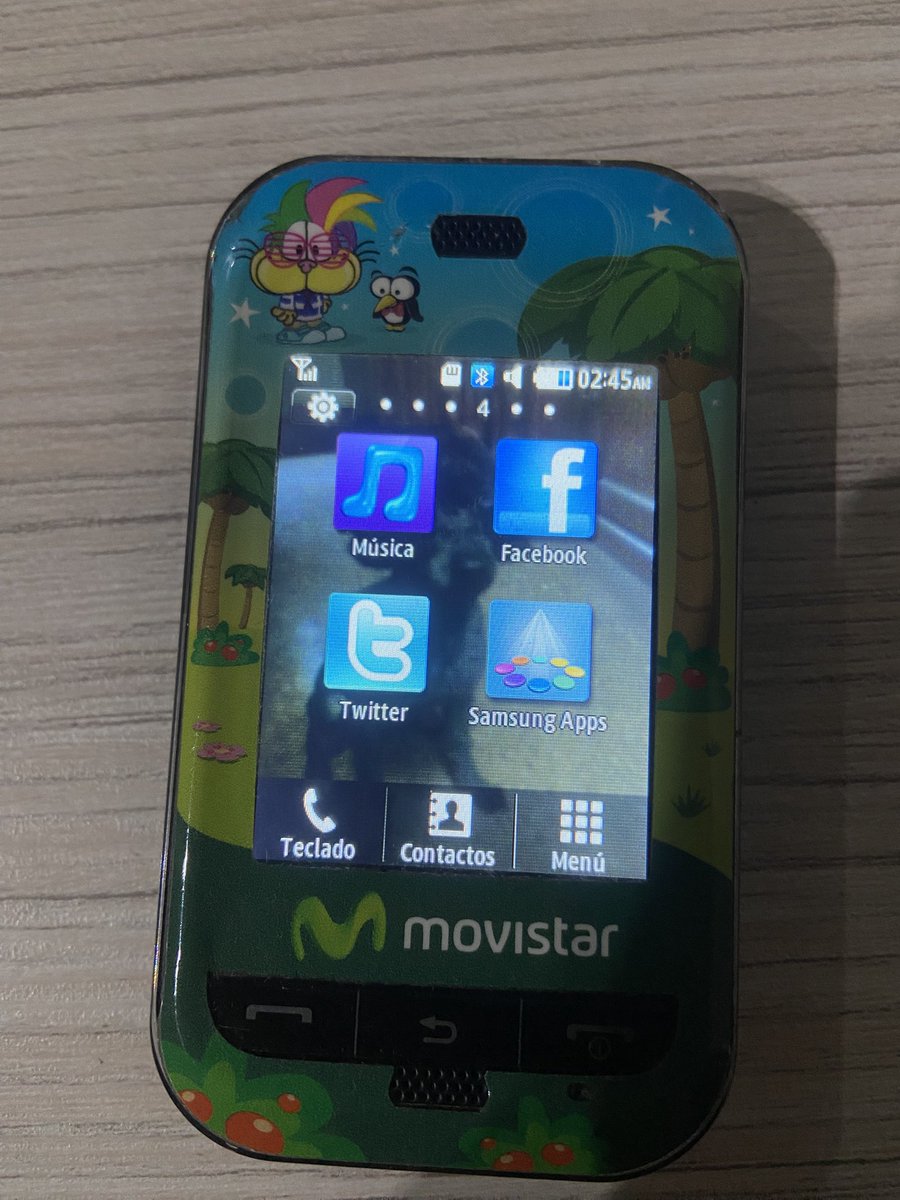 por si se lo preguntaban yo twitteo desde acá