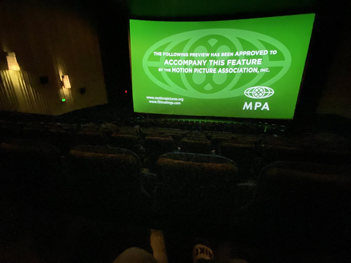 jockgreg2's tweet photo. Great movie but I kid you not this was my theater opening day. NOBODY!😩 https://t.co/MpNEIsnxhB