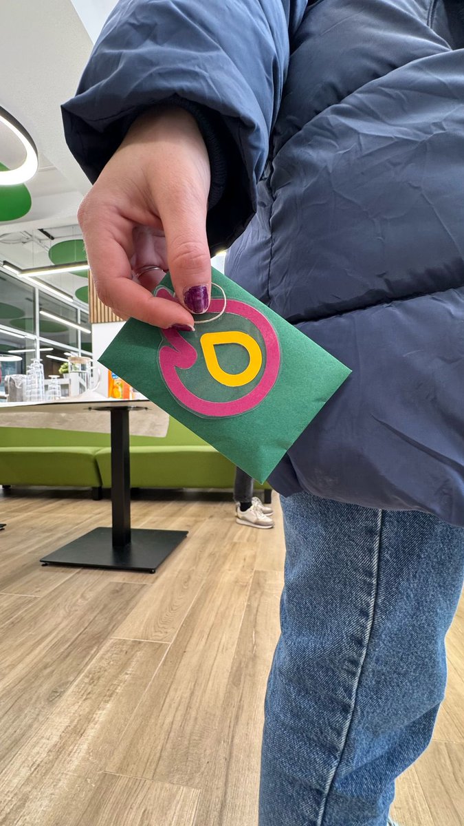 ✈️✌🏼 La mañana del pasado sábado nuestro colegio se convirtió en un particular aeropuerto con destino a… ¡2040! ¡Desde el corazón para el mundo! 
‼️ Que no te lo cuenten otros: ¡ven a conocernos! Sólo así podremos estar cerca… ☺️

#ColegiosClaretianos #EnciendeATodos