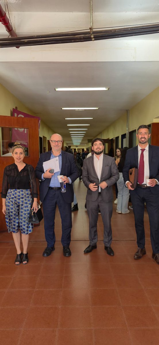 MPiedecasas's tweet photo. 🔶️Comenzando el dictado de la materia 👇
🔸️CONCURSOS, QUIEBRAS Y TÍTULOS VALORES en la Facultad de Derecho de la UNLZ
@UNLZoficial https://t.co/zfrNr7XlAp